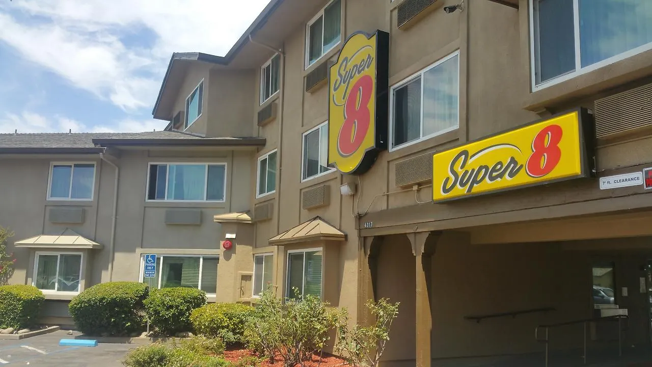 Super 8 By Wyndham Sacramento Hotel Carmichael